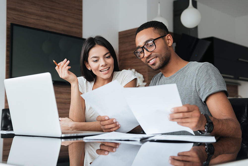 couple comparing finances